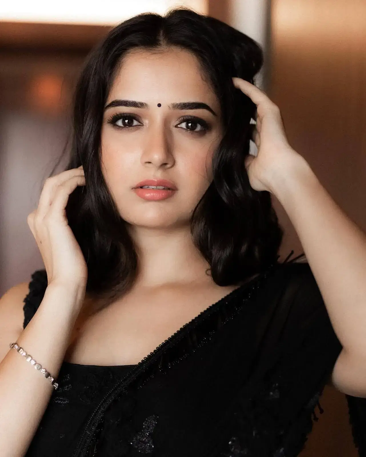 South Indian Model Ashika Ranganath In Sleeveless Black Saree